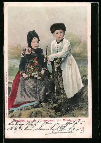 AK Minden i. w., Junge mit Tabakspfeife und Mädchen in Tracht