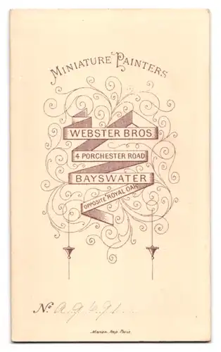 Fotografie Webster Bros, Bayswater, 4, Porchester Road, Junge Dame in hübscher Kleidung