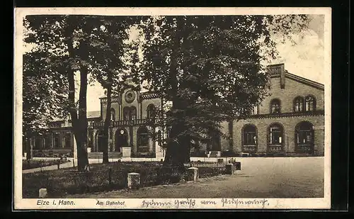AK Elze i. Hann., Platz vor dem Bahnhof