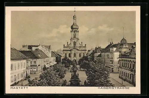 AK Rastatt, Kaiserstrasse mit Kirche aus der Vogelschau