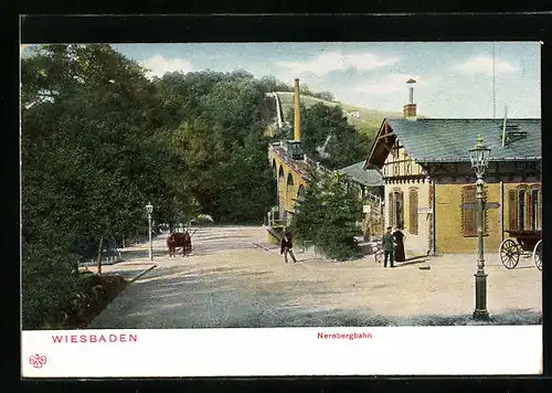 AK Wiesbaden, Passanten vor der Nerobergbahn