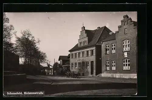 AK Schenefeld, Holstenstrasse mit Gemeinde-Sparkasse und Windmühle