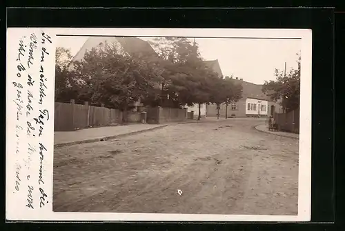 Foto-AK Görzig i. Anh., Strassenpartie mit Passanten