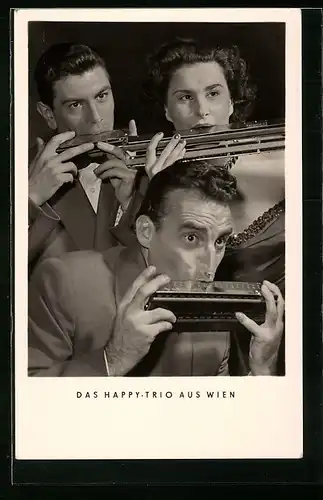 AK Musiker Happy-Trio aus Wien beim Auftritt