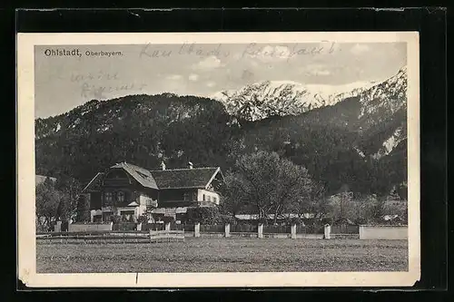 AK Ohlstadt /Oberbayern, Teilansicht mit Gebirgskette