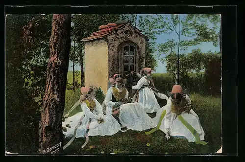 AK Wendenland, Spreewälderinnen an der Waldkapelle