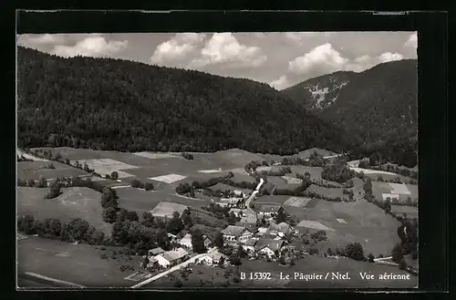 AK Le Pâquier, Vue aèrienne