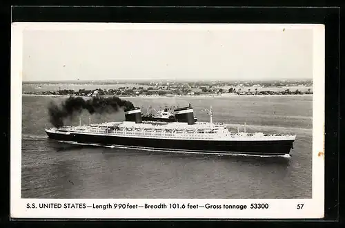 AK Passagierschiff SS United States vor der Küste