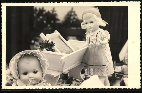 Fotografie Spielzeug, Puppe mit Waschzuber & Baby-Puppe