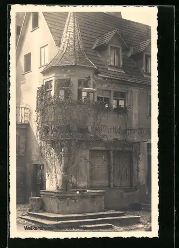 AK Weikersheim, Rosenbrunnen vor einem Wohnhaus