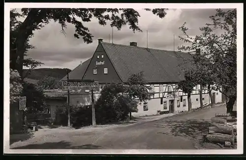 Fotografie Brück & Sohn Meissen, Ansicht Bärenfels, Strassenpartie am Gasthof Bärenfels, Inh.. Oskar Köbe