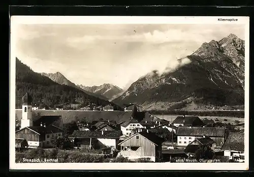 AK Stanzach i. Lechtal, Ortsansicht mit Kirche und Klimmspitze