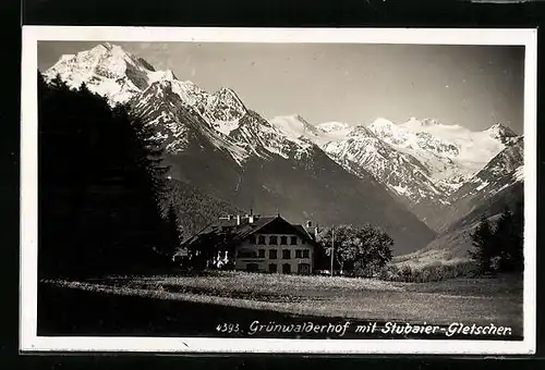 AK Neustift, Grünwalderhof mit den Stubaier-Gletscher