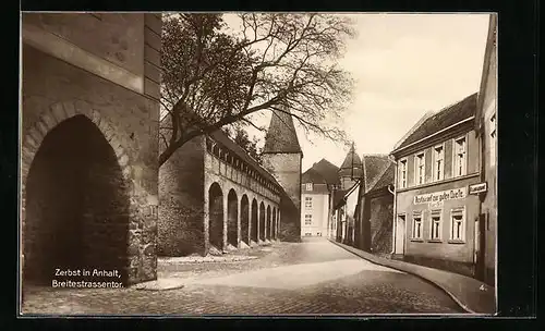 AK Zerbst in Anhalt, Restaurant zur guten Quelle und Breitestrassentor