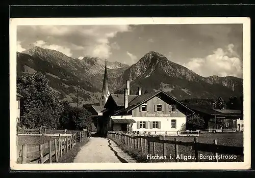 AK Fischen i. Allgäu, Bergerstrasse mit Kirche