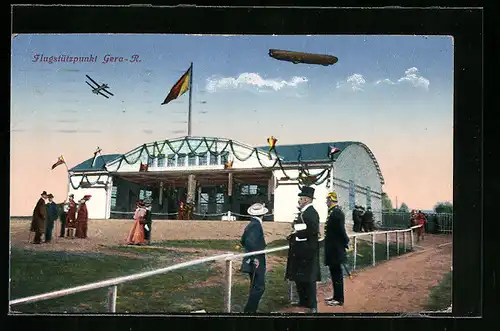 AK Gera-R., Flugstützpunkt mit Zeppelin und Flieger