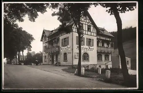 Fotografie Brück & Sohn Meissen, Ansicht Wildenthal / Erzg., Blick auf das Hotel zur Post