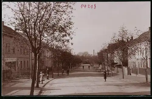 Fotografie Brück & Sohn Meissen, Ansicht Grossenhain, Wessnitzer Strasse mit Kolonialwarenhandlung Otto Kloppe