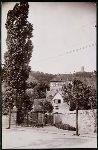 Fotografie Brück & Sohn Meissen, Ansicht Radebeul, Blick auf das Gut Hoflössnitz mit Bismarckturm