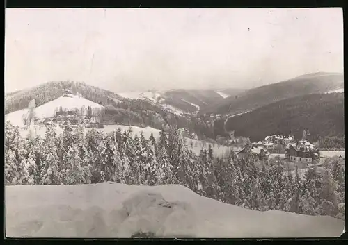 Fotografie Brück & Sohn Meissen, Ansicht Bärenfels im Erzg., Blick nach dem Ort im verschneiten Winter