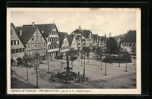 AK Freudenstadt, Der Marktplatz des Höhenluftkurortes