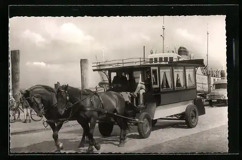 AK Norderney, Pferdeomnibus am Hafen