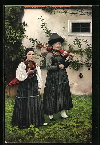AK Frauen in Tracht aus dem Bregenzerwald