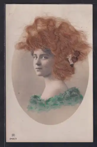 Echt-Haar-AK Schöne junge Frau mit blondem Kraushaar