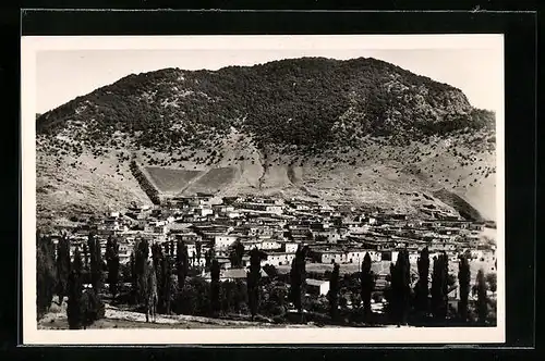 AK Azrou, Vue générale du village berbère