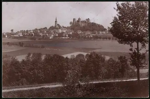 Fotografie Brück & Sohn Meissen, Ansicht Stolpe i. Sa., Blick vom Wald zur Stadt mit Schloss und Kirche