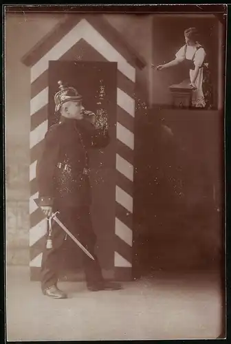 Fotografie Brück & Sohn Meissen, Ansicht Meissen i. Sa., Soldat in Uniform mit Artillerie Pickelhaube, Schilderhaus