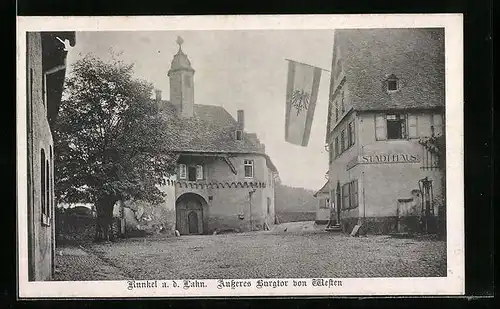 AK Runkel a. d. Lahn, Äusseres Burgtor von Westen
