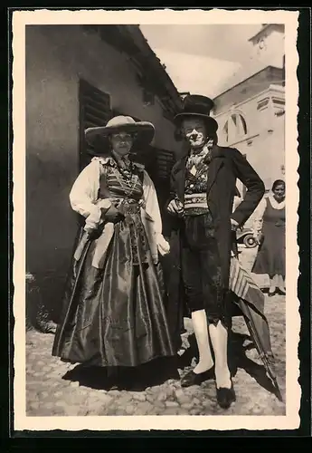 AK Südtiroler Paar in Tracht