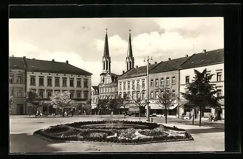 AK Oelsnitz i. V., Ernst-Thälmann-Platz mit Brunnenanlage