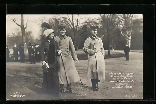 AK Ernst August Herzog von Braunschweig mit seiner Braut und Prinz Oskar