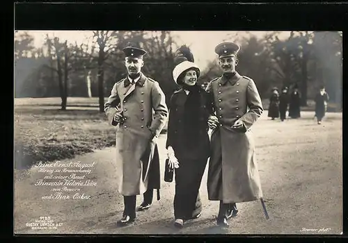 AK Ernst August Herzog von Braunschweig mit seiner Braut und Prinz Oskar
