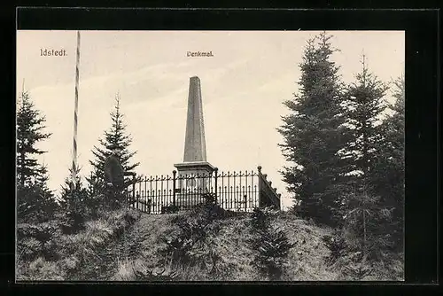 AK Idstedt, Denkmal zwischen Bäumen