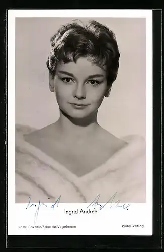 AK Schauspielerin Ingrid Andree mit Pelzstola, mit original Autograph