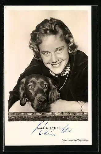 AK Schauspielerin Maria Schell mit Hund, mit original Autograph