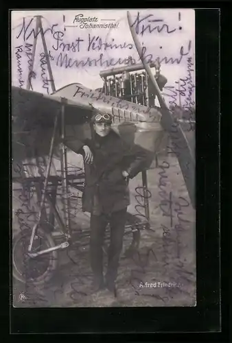 AK Berlin, Flugplatz Johannisthal, Pilot Alfred Friedrich vor seinem Flugzeug