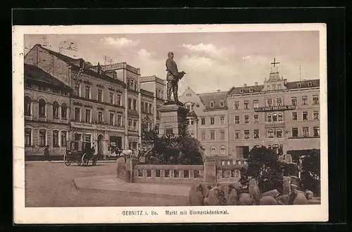 AK Sebnitz i. Sa., Markt mit Kaffeerösterei von Gustav Hantusch und Bismarckdenkmal