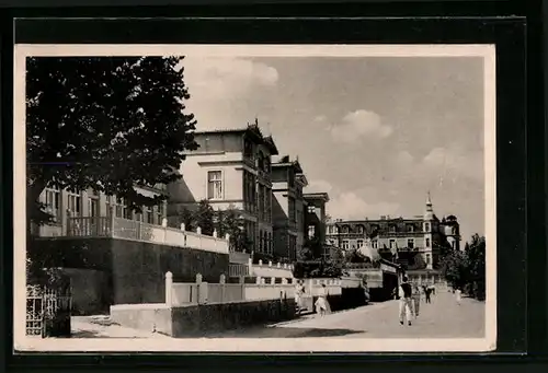 AK Ostseebad Zinnowitz, Promenade am Strand