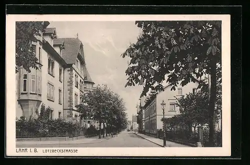 AK Lahr i. B., Blick in die Lotzbeckstrasse