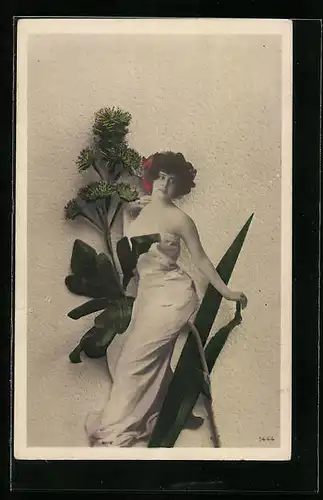 AK Fotomontage Frau sitzt auf dem Stiel einer Blume