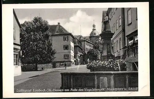 AK Laubach / Oberhessen, Marktplatz mit Schloss