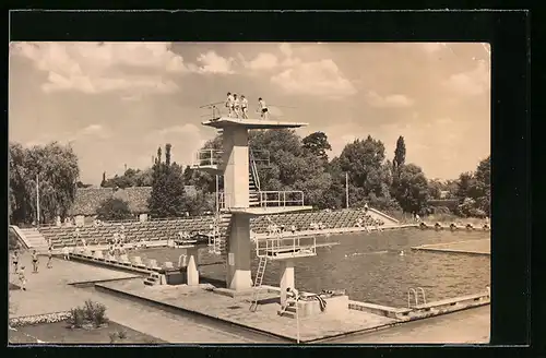 AK Forst / Lausitz, Schwimmbad mit Sprungturm