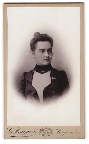 Fotografie C. Bregazzi, Langensalza, Junge Dame mit hochgestecktem Haar