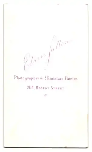 Fotografie Edwin Sutton, London, 204, Regent Street, Elegant gekleideter Herr mit Backenbart