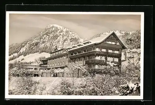 AK Hindelang-Bad Oberdorf /Allgäuer Alpen, Kurhotel Schwefelbad Luitpoldbad im Schnee