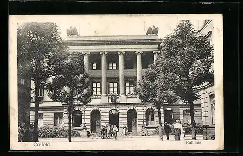 AK Crefeld, am Rathaus